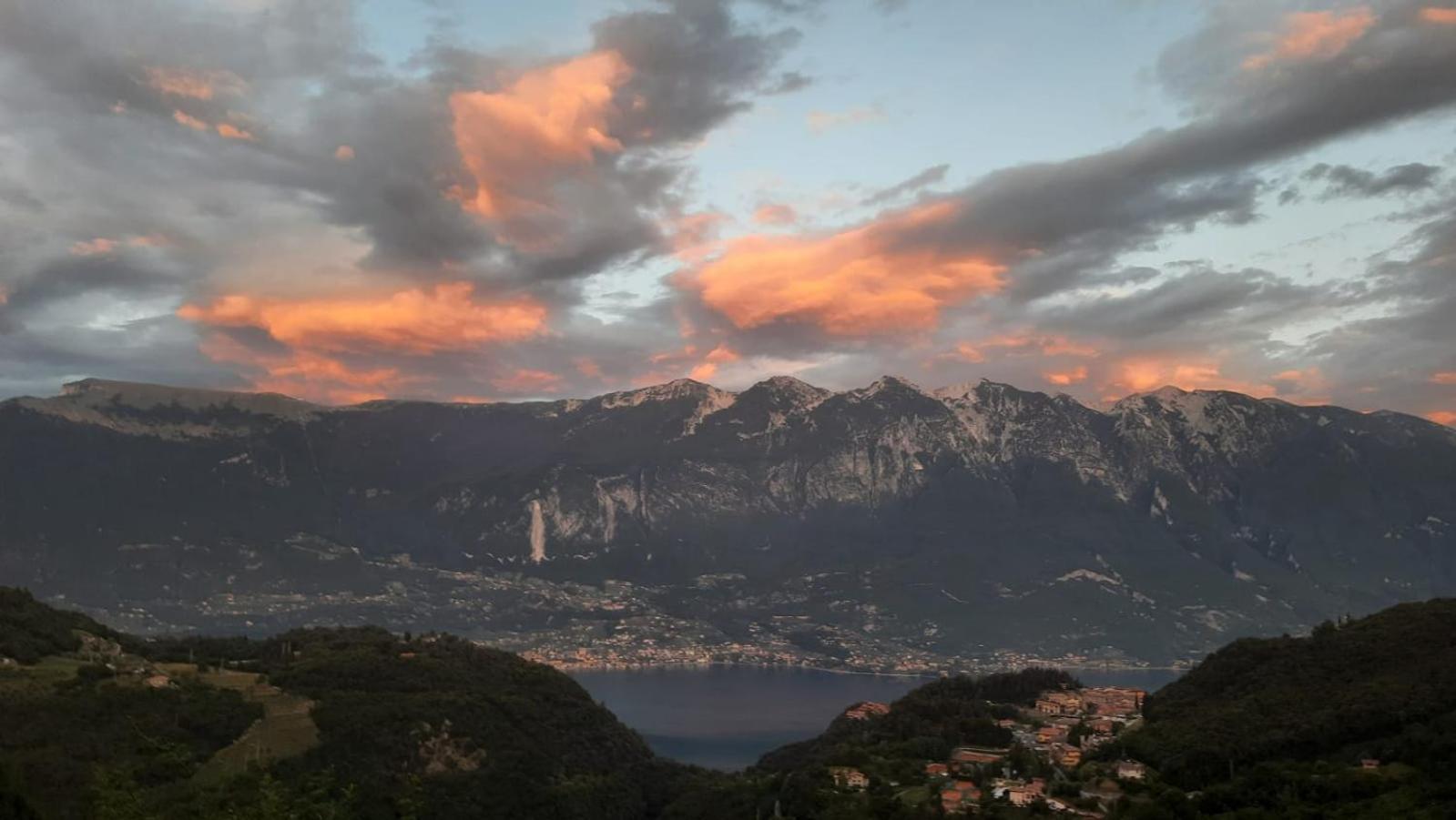 Casa Nel Borgo - Il Picchio Apartment Tremosine ห้อง รูปภาพ